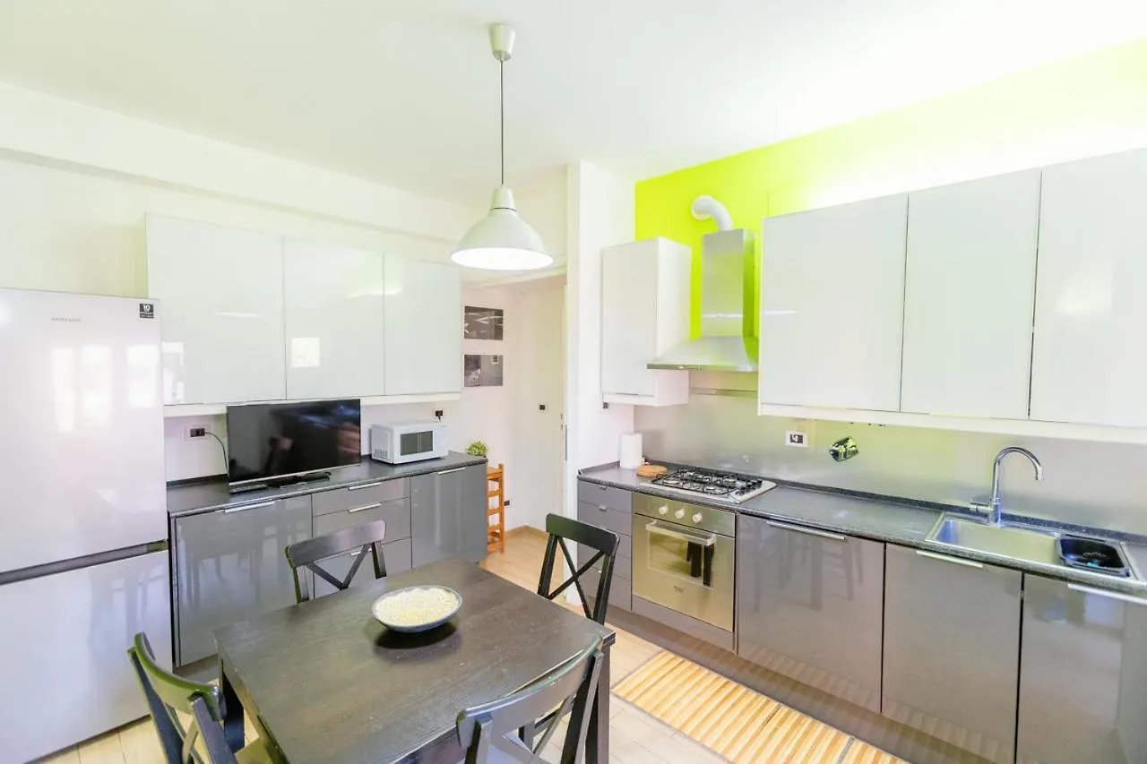 Casa Kalimera Moderna Attrezzata E Vicino Alla Metro Ρώμη
