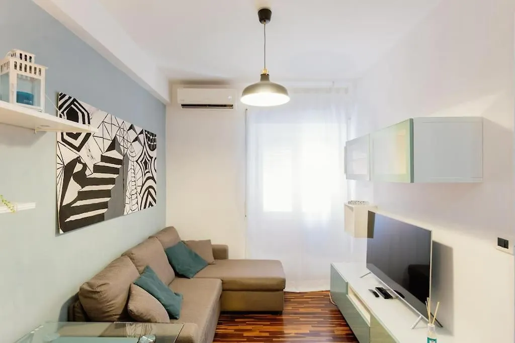 Apartment Casa Kalimera Appartamento Vicino Metro A Turistica Rome Italy